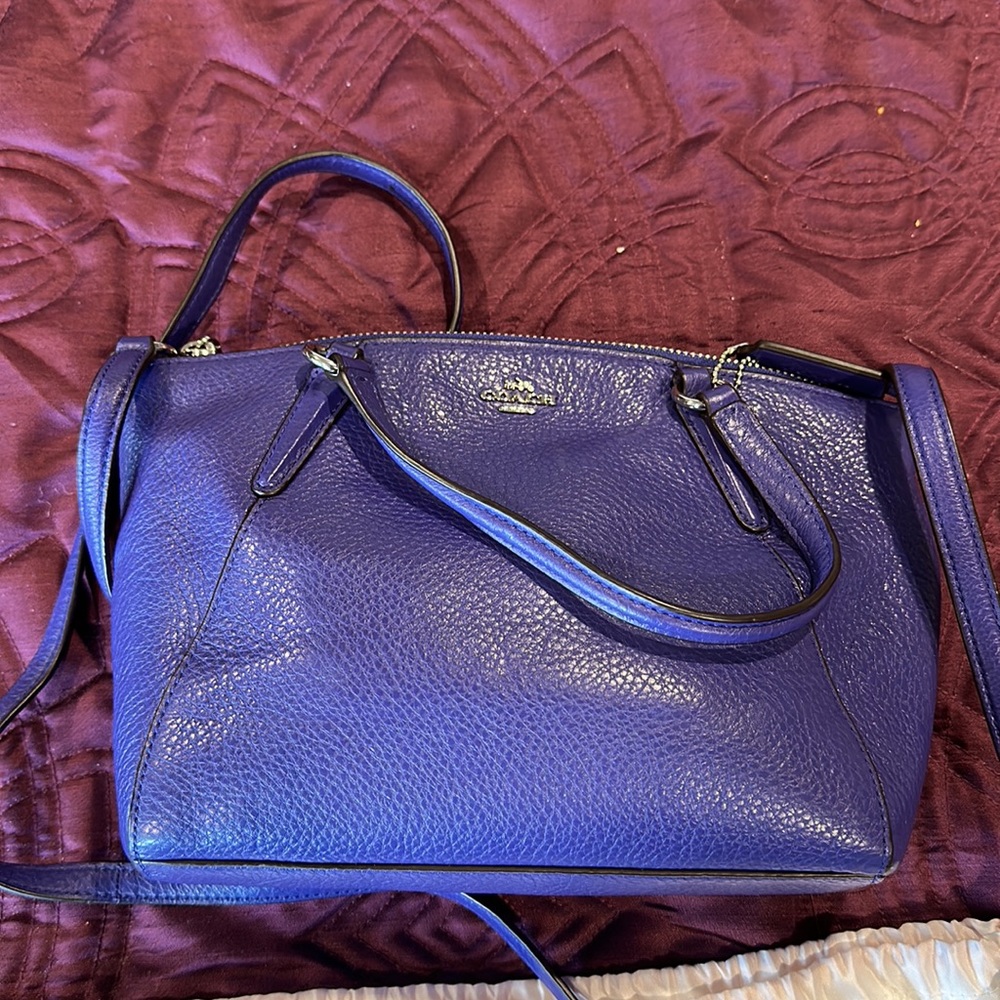 Coach - Picture 2 of 4